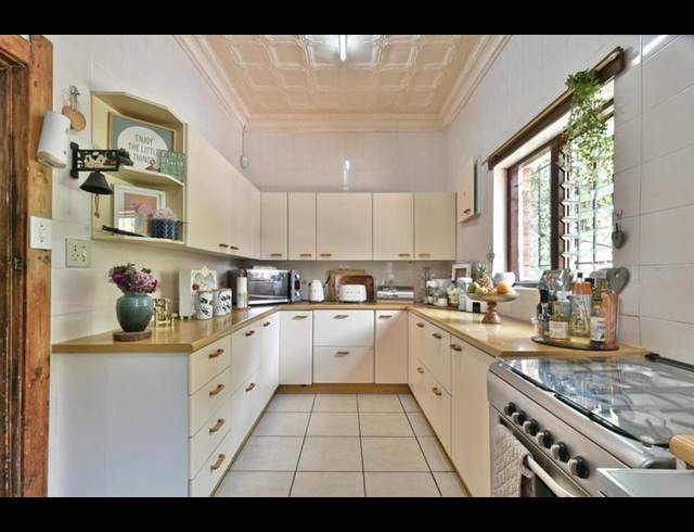 4 BEDROOM HOUSE FOR SALE IN THE HILL